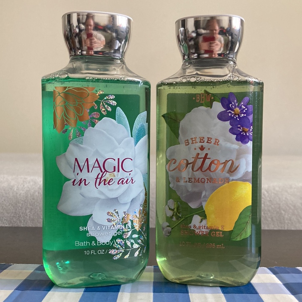 BBW 2 green shower gels 💚
